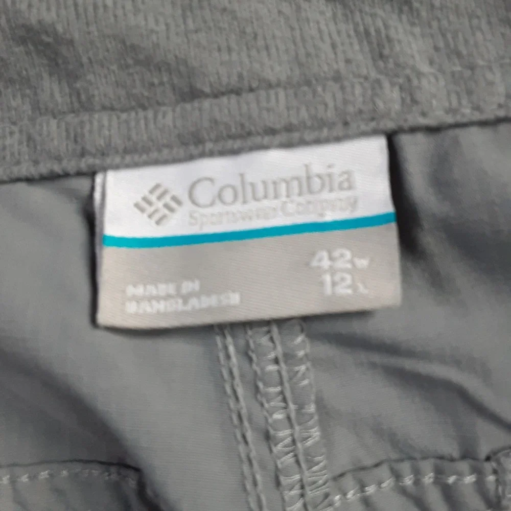 Columbia Mens Gray Nylon Ripstop Cargo Hiking Shorts 42W 12L Outdoor Utility